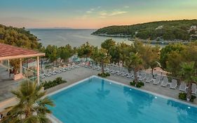 Gava Waterman Milna Resort – All Inclusive